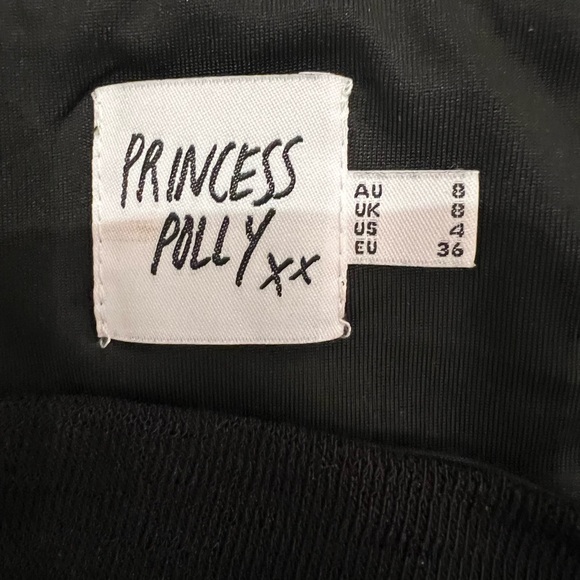 Princess Polly Ruched Top, Size 4. - Picture 4 of 5